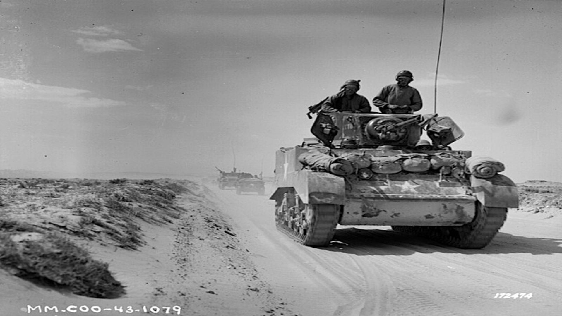 その他 DID World War II North African Army Mach World War II: Rare and Classic Photos From the North African